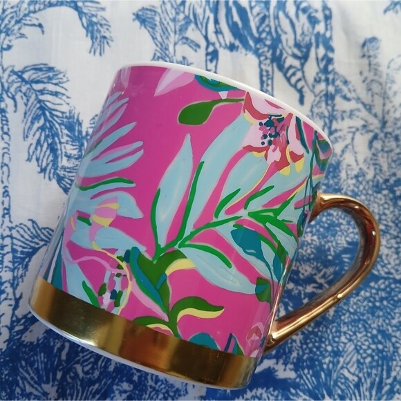 Authentic Lilly Pulitzer Coffee Mug Vibrant Floral Pink Gold "I'm Feline Fine" - Picture 7 of 8